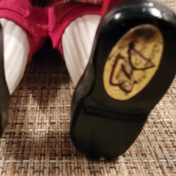 Clothtique Possible Dreams - Santa Claus Dancing with Girl -Christmas Dance - Picture 10 of 13